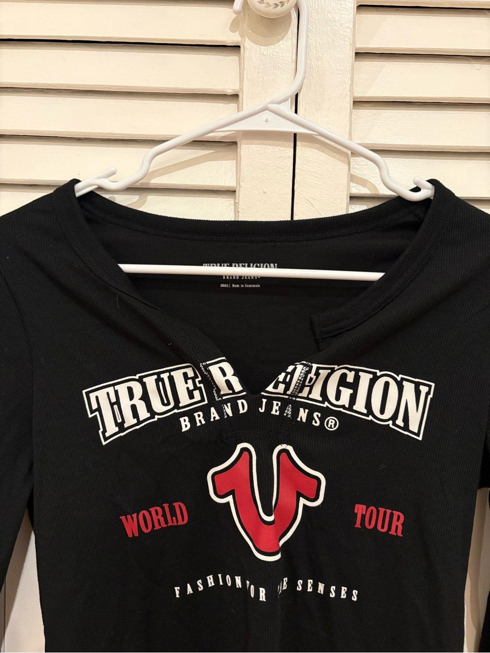 True Religion Women's Black Long-Sleeve Logo Crop Top - Picture 3 of 5